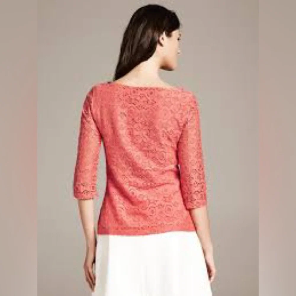 Banana‎ Republic- Coral Lace Boatneck Blouse Size 10P
